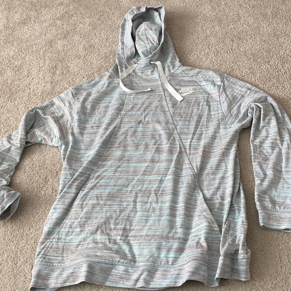 Nike pullover - Picture 1 of 3
